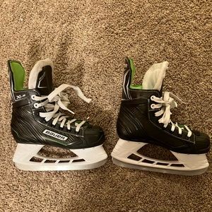 Bauer Kids size 1 Hockey Skates